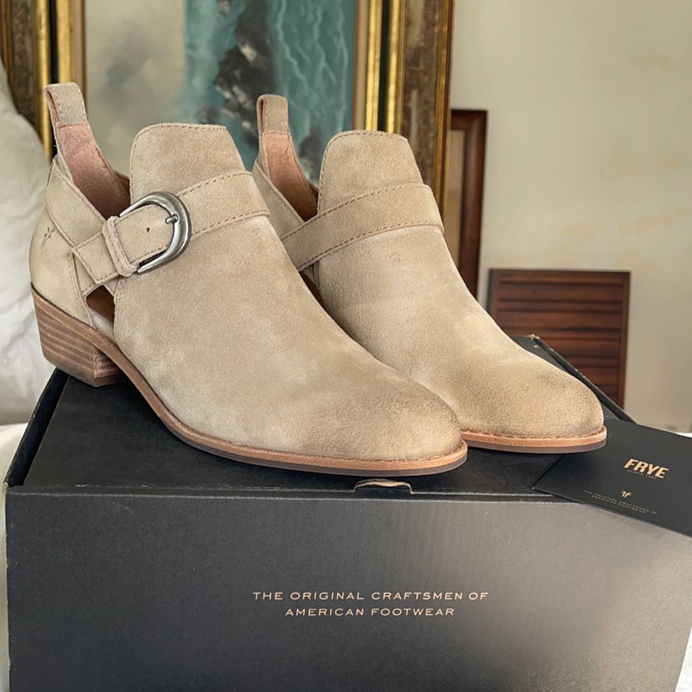 Frye Mia Cut Out Bootie